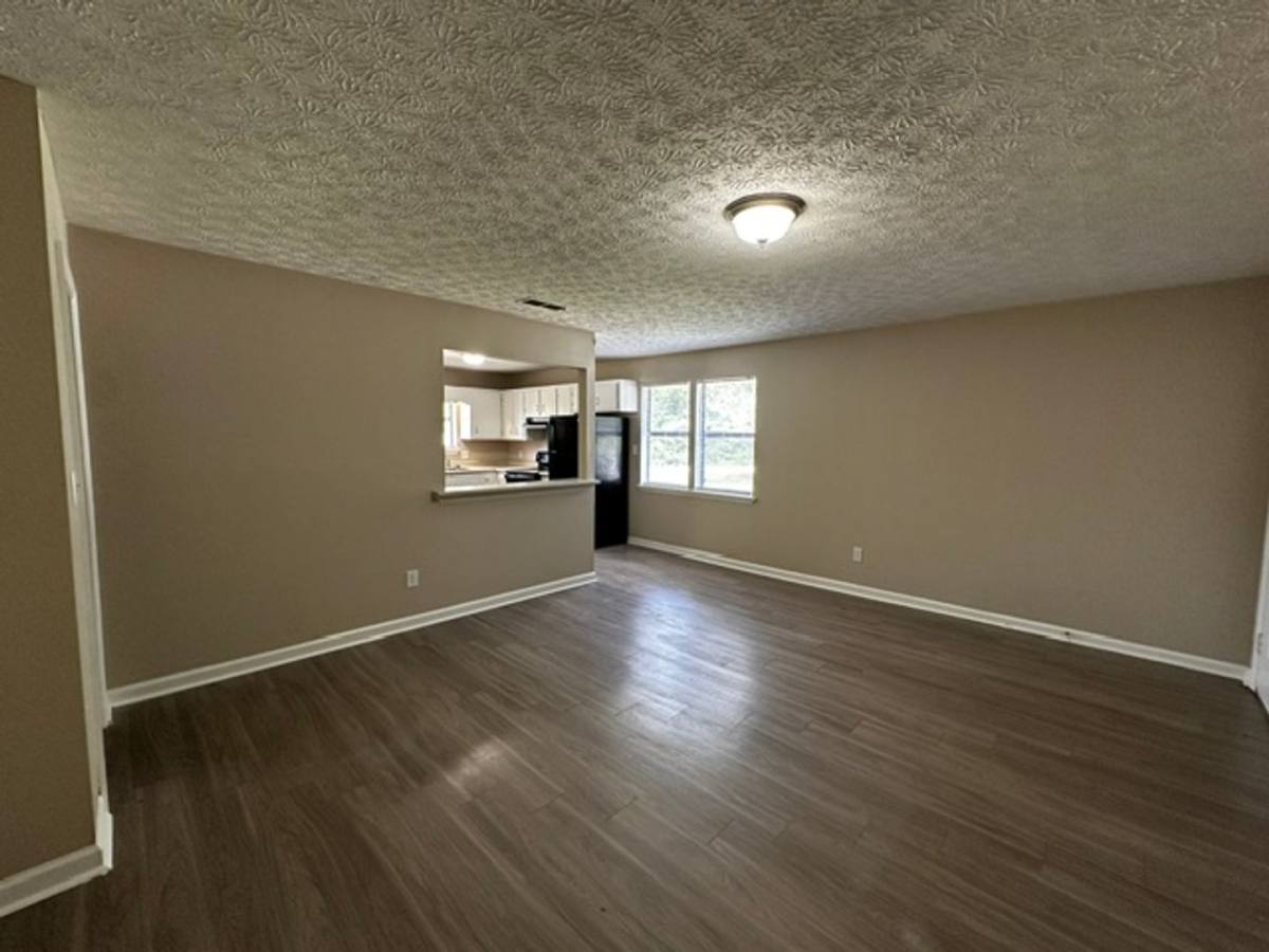 Apartment for rent at 200 Michele Dr, Athens, GA 30606