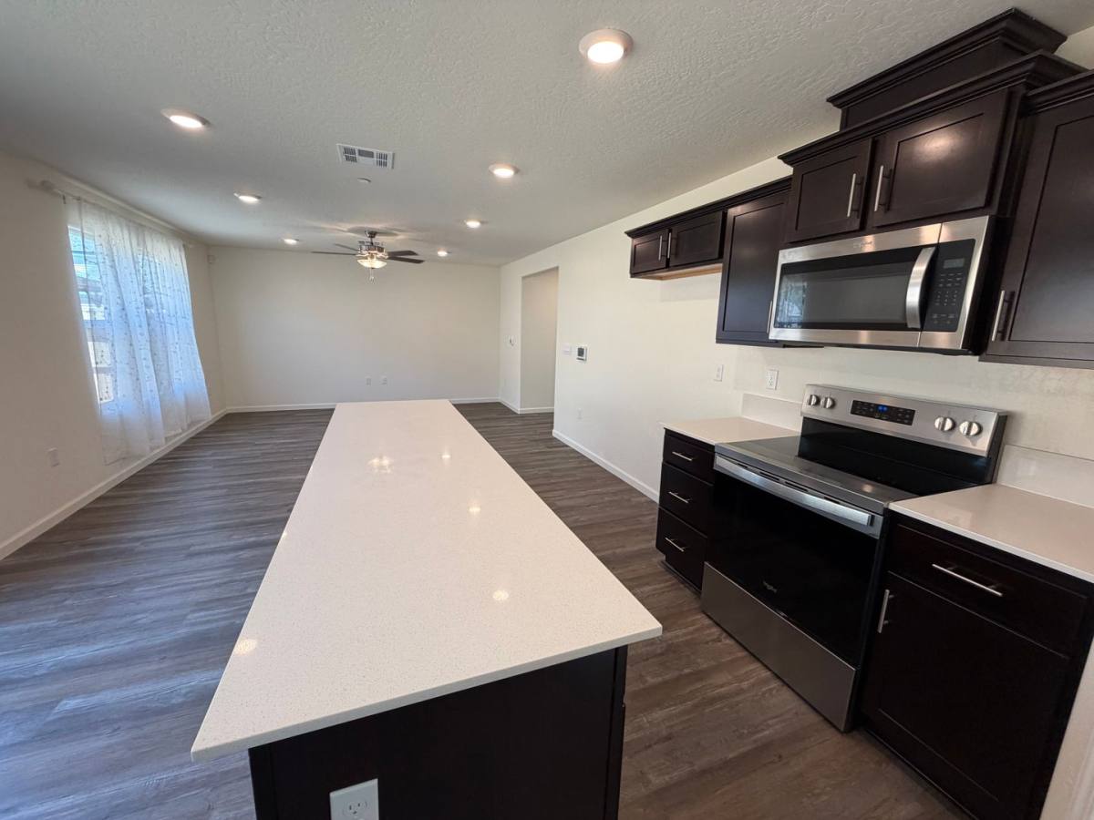 House for rent at 1902 Oak Meadow Court, Tulare, CA 93274