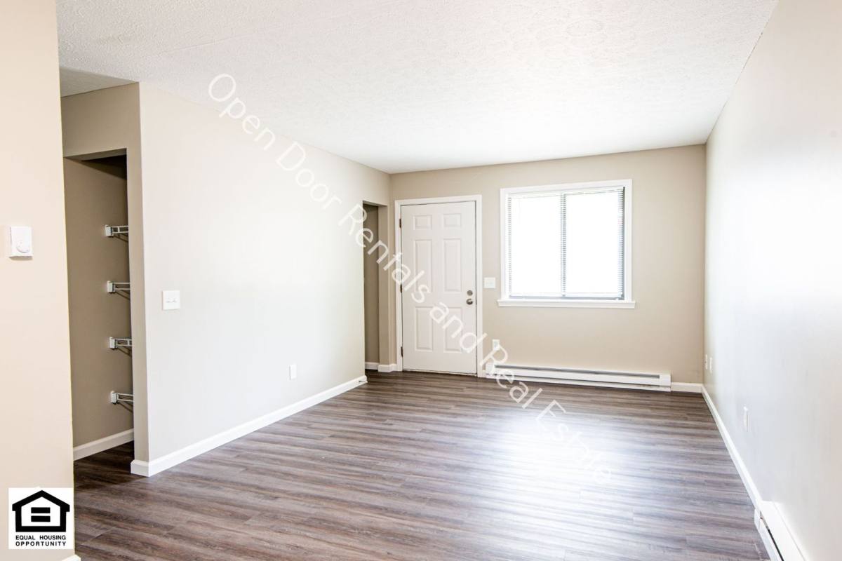 Apartment for rent at 208 Autumn Hills Dr, Albion, IN 46701