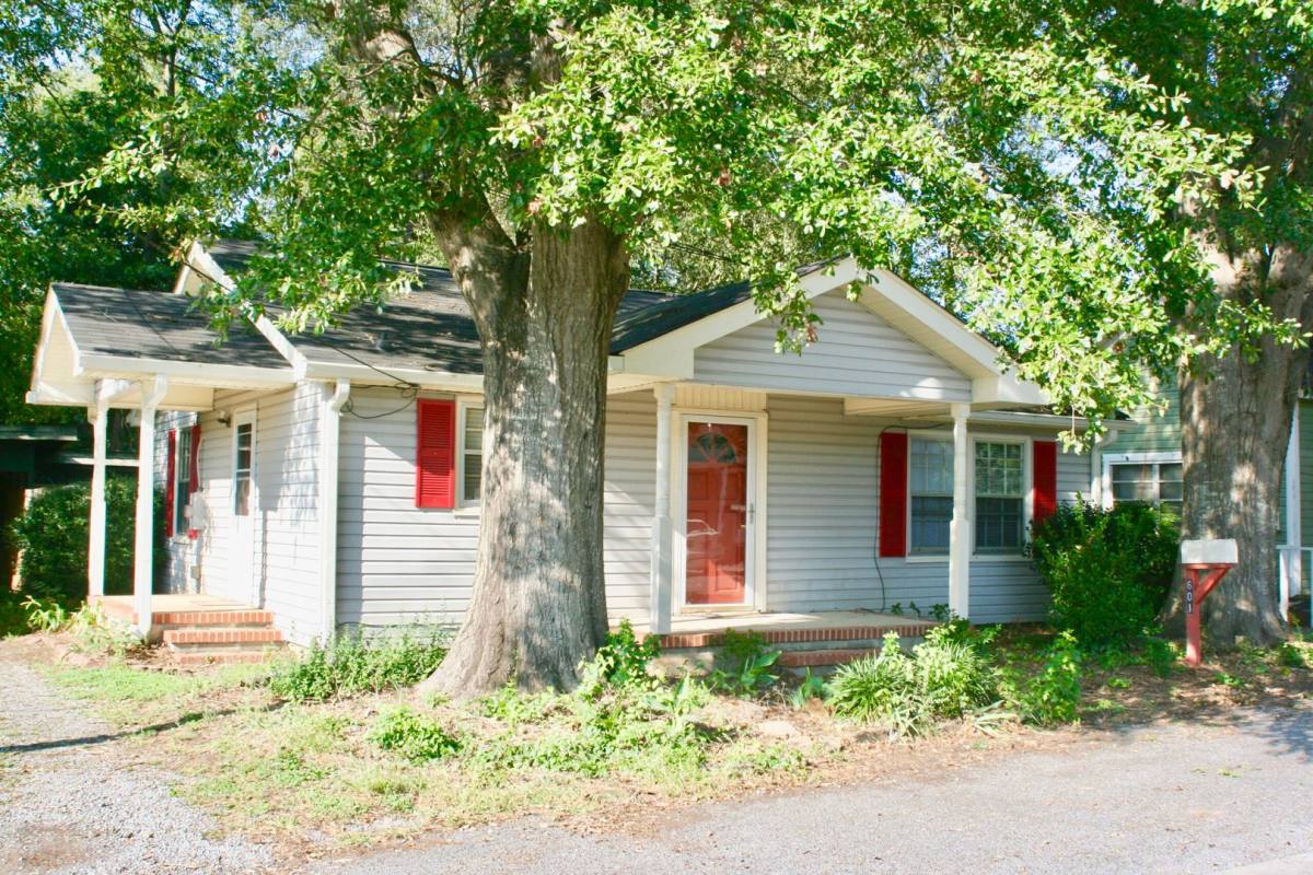 House for rent at 601 W 9th St, Rome, GA 30165