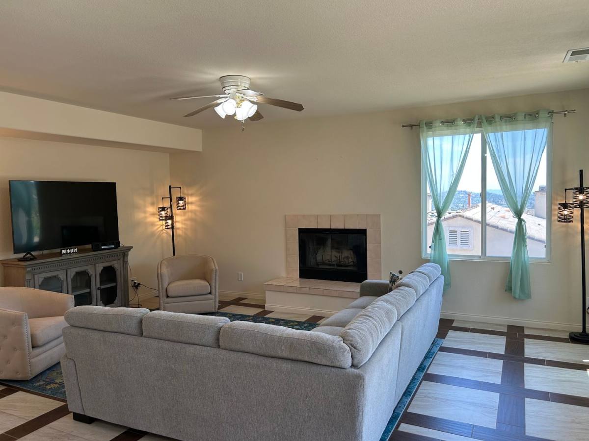 House for rent at 1651 Daybreak Place, Escondido, CA 92027