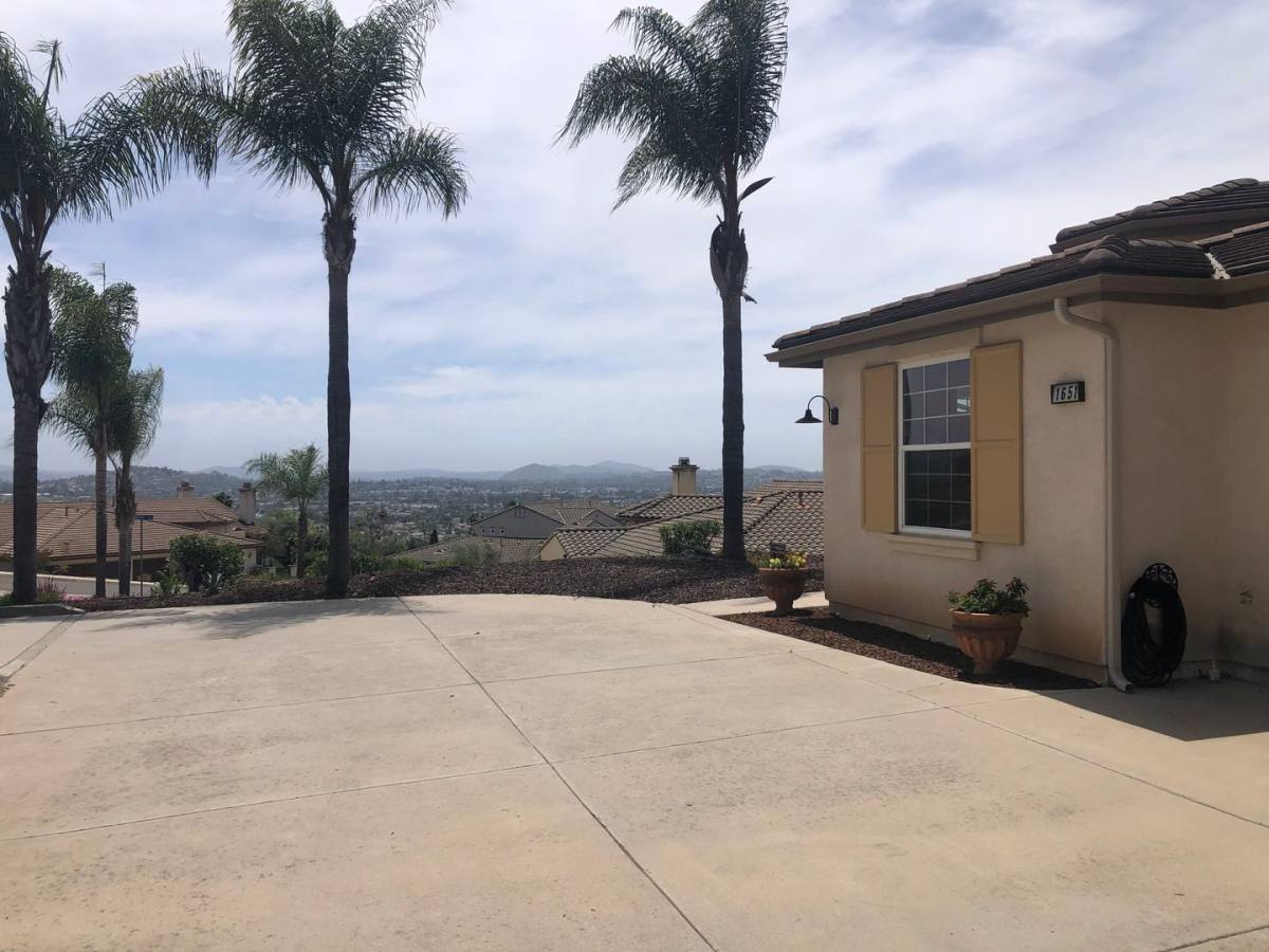House for rent at 1651 Daybreak Place, Escondido, CA 92027