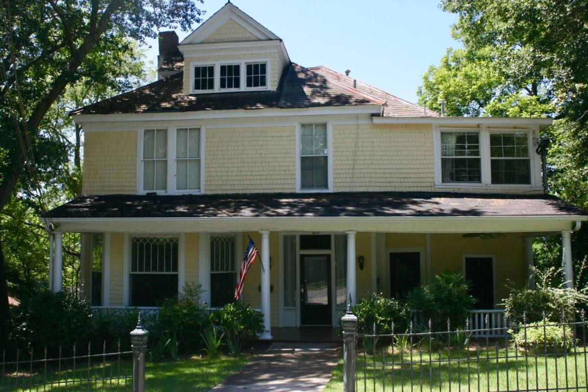 Apartment for rent at 309 E 3rd, Rome, GA 30161