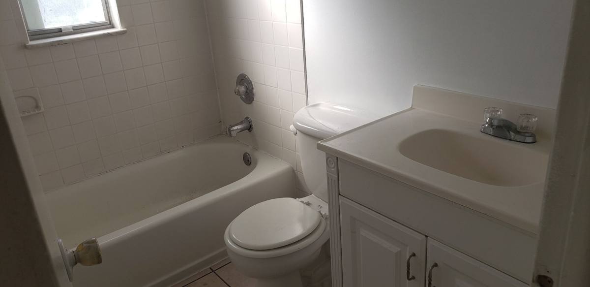 Apartment for rent at 1115 E Oak St, Apopka, FL 32703