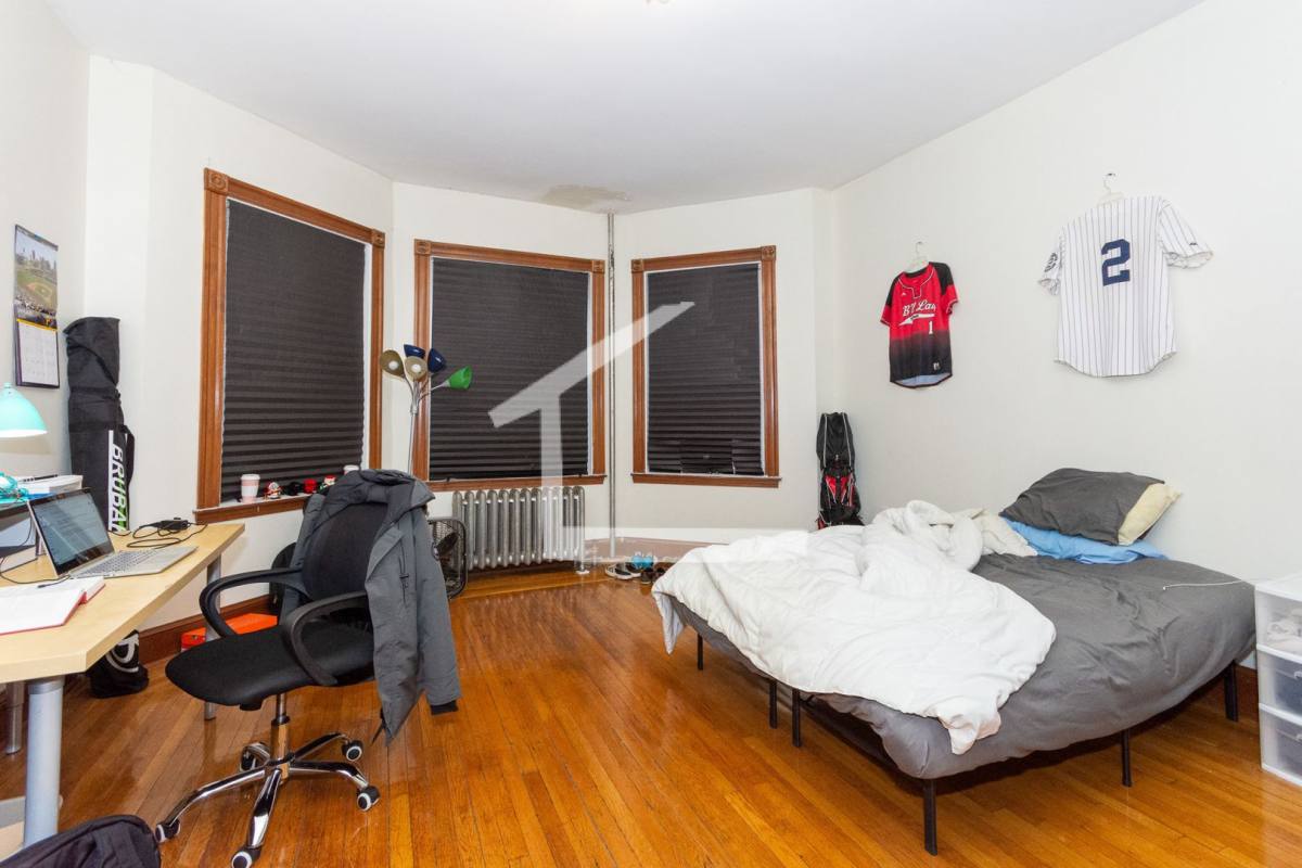Apartment for rent at 21B Gibbs St, Brookline, MA 02446