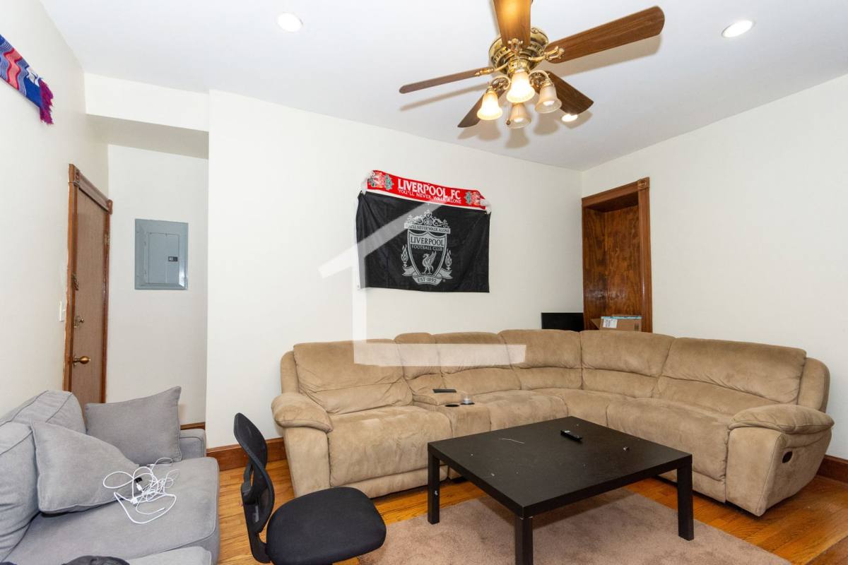 Apartment for rent at 21B Gibbs St, Brookline, MA 02446