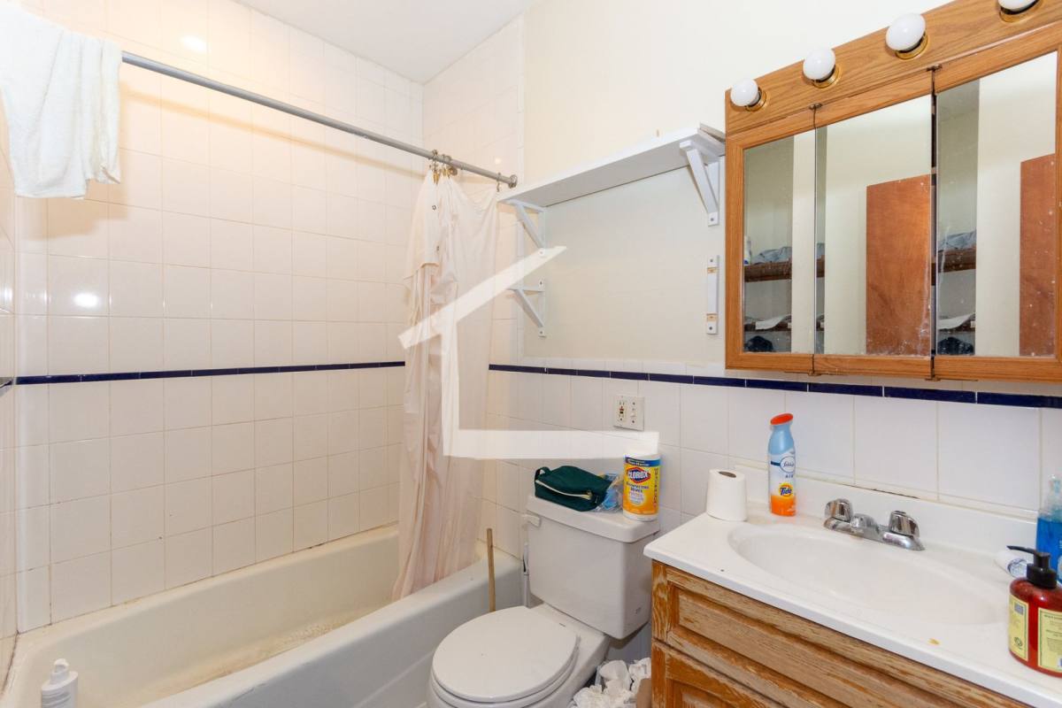 Apartment for rent at 21B Gibbs St, Brookline, MA 02446