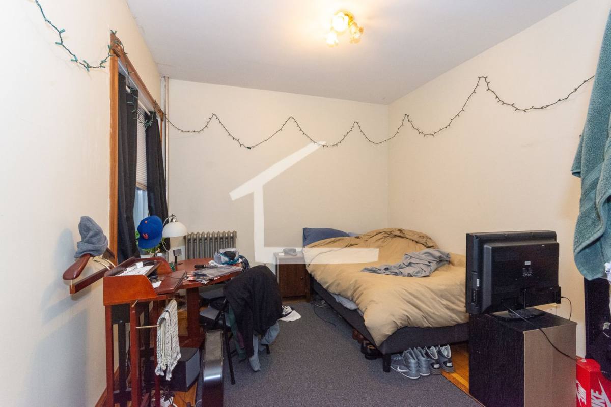 Apartment for rent at 21B Gibbs St, Brookline, MA 02446
