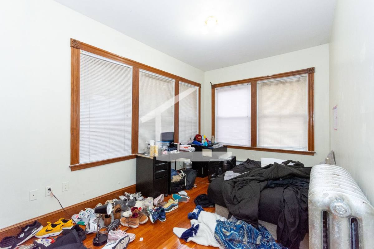 Apartment for rent at 21B Gibbs St, Brookline, MA 02446