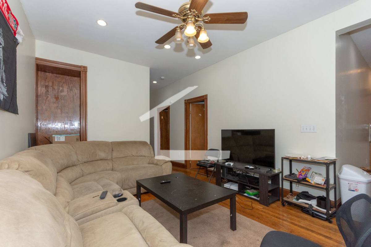 Apartment for rent at 21B Gibbs St, Brookline, MA 02446