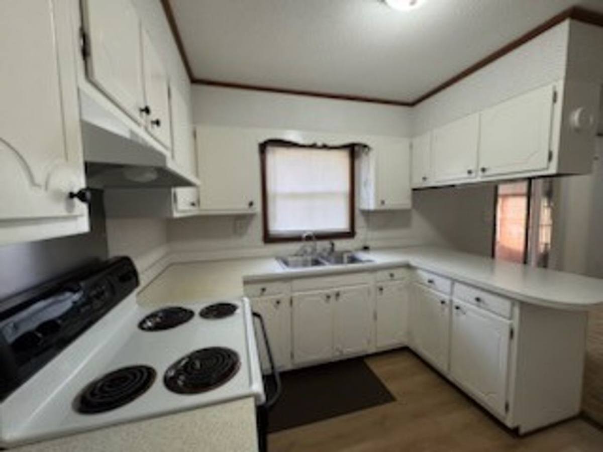 House for rent at 338 Summer Hill Rd, Fayetteville, NC 28303