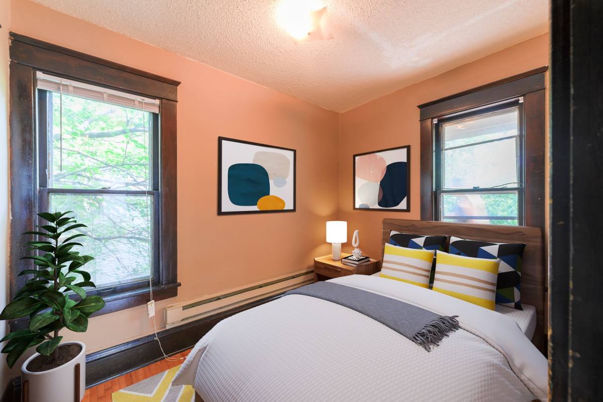 Apartment for rent at 1923 University Ave NE, Minneapolis, MN 55418