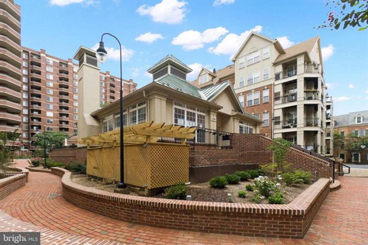 Condo for rent at 2310 14th St N, Arlington, VA 22201