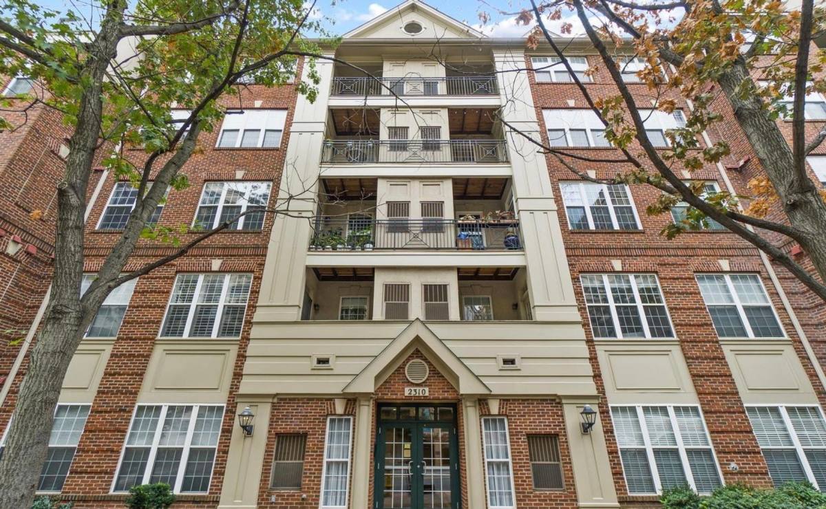 Condo for rent at 2310 14th St N, Arlington, VA 22201