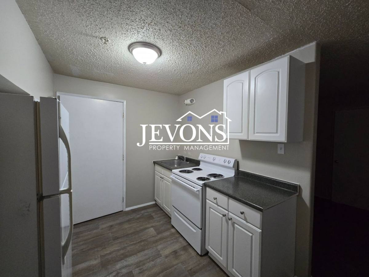 Apartment for rent at 406 S 60th Ave, Yakima, WA 98908