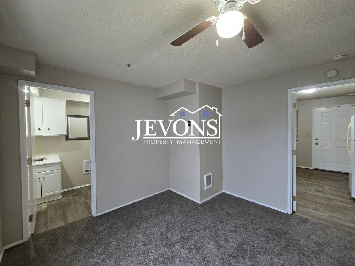 Apartment for rent at 406 S 60th Ave, Yakima, WA 98908