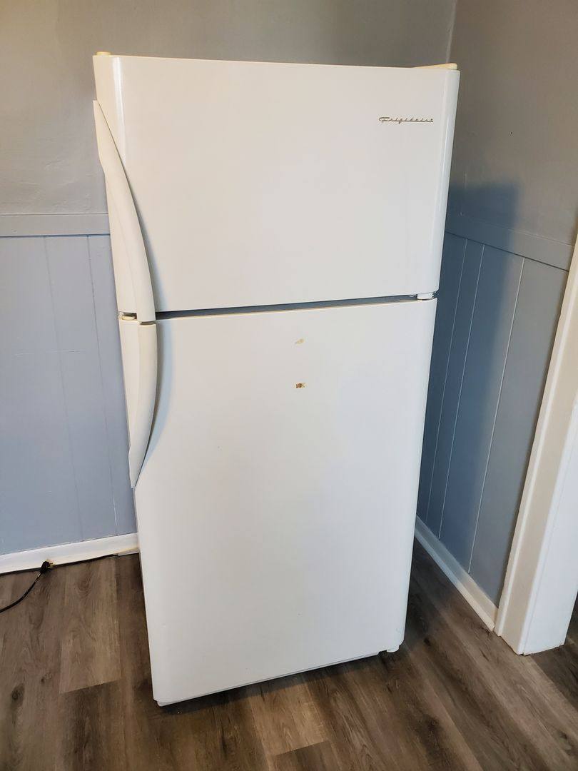 Apartment for rent at 27 E 13th - 1 2 St, Fond Du Lac, WI 54935