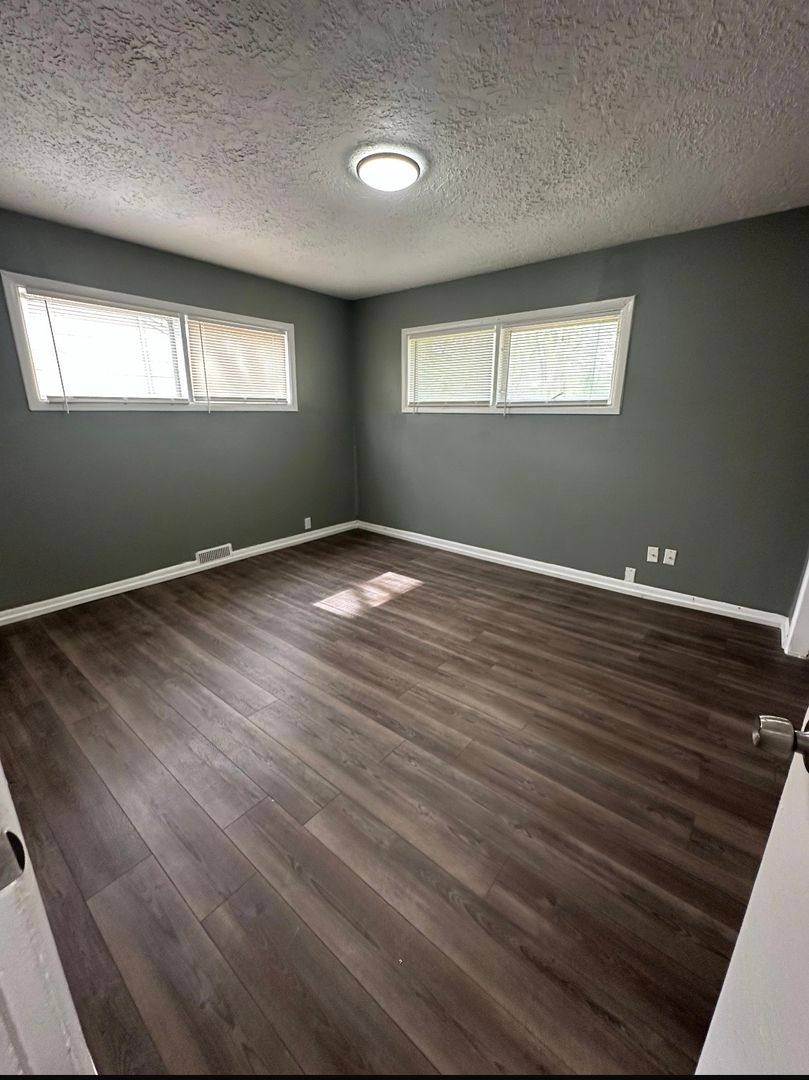 House for rent at 7114 E 112th St, Kansas City, MO 64134