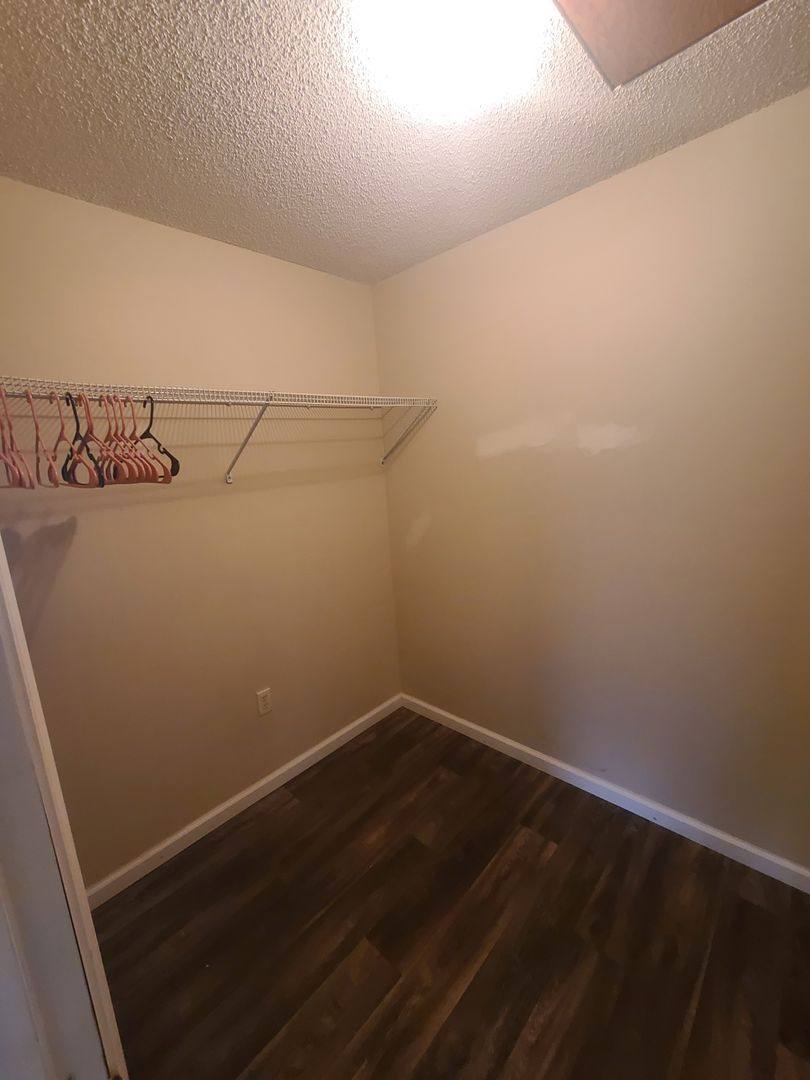 Apartment for rent at 1 E High St, London, OH 43140
