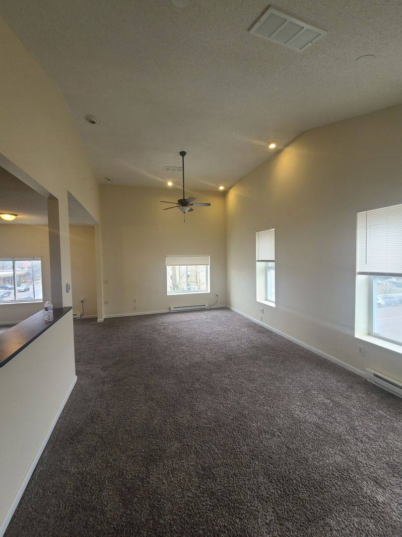 Apartment for rent at 1 E High St, London, OH 43140