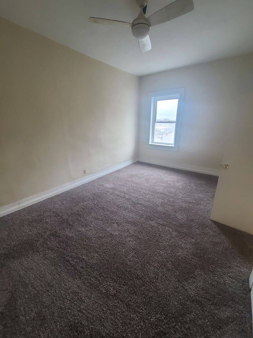 Apartment for rent at 1 E High St, London, OH 43140