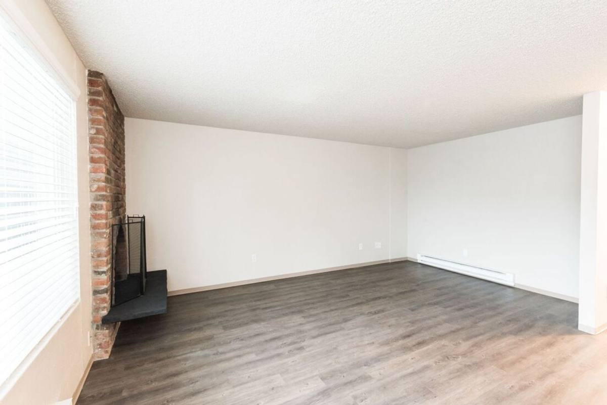 Townhouse for rent at 2707 - 2711 Mountain View Ave W, Tacoma, WA 98466