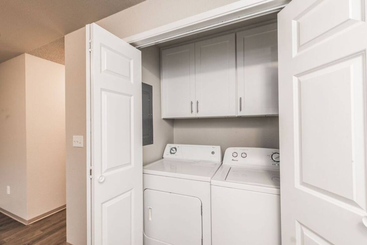 Townhouse for rent at 2707 - 2711 Mountain View Ave W, Tacoma, WA 98466