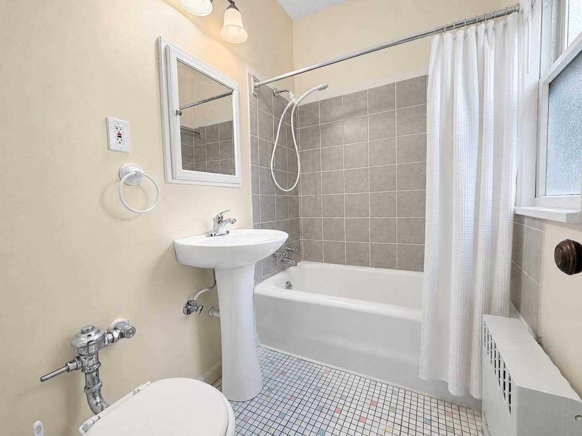 Apartment for rent at 3727 W 159th St, Cleveland, OH 44111