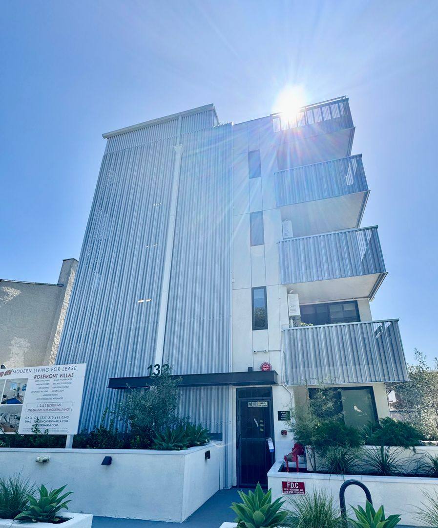 Apartment for rent at 132 Rosemont Ave, Los Angeles, CA 90026