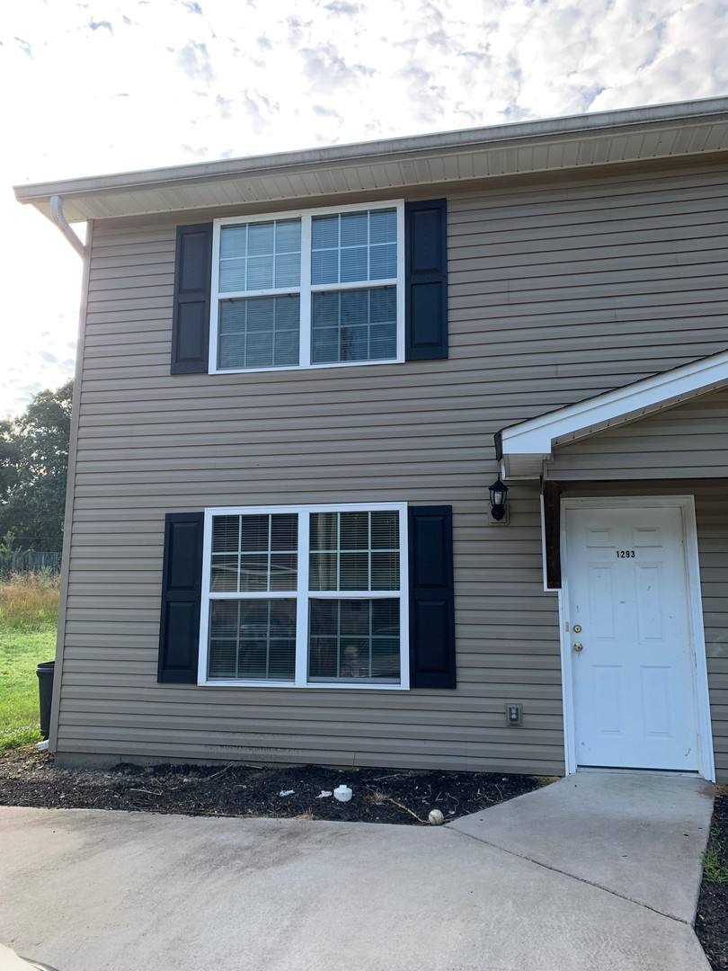 Apartment for rent at 1293 Pond St, Cleveland, TN 37311