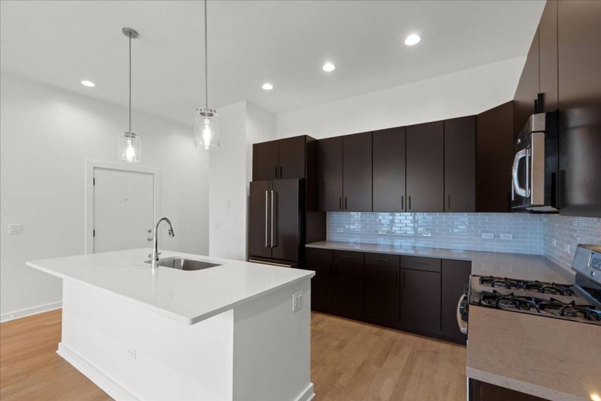 Apartment for rent at 1651 W Chicago Ave, Chicago, IL 60622