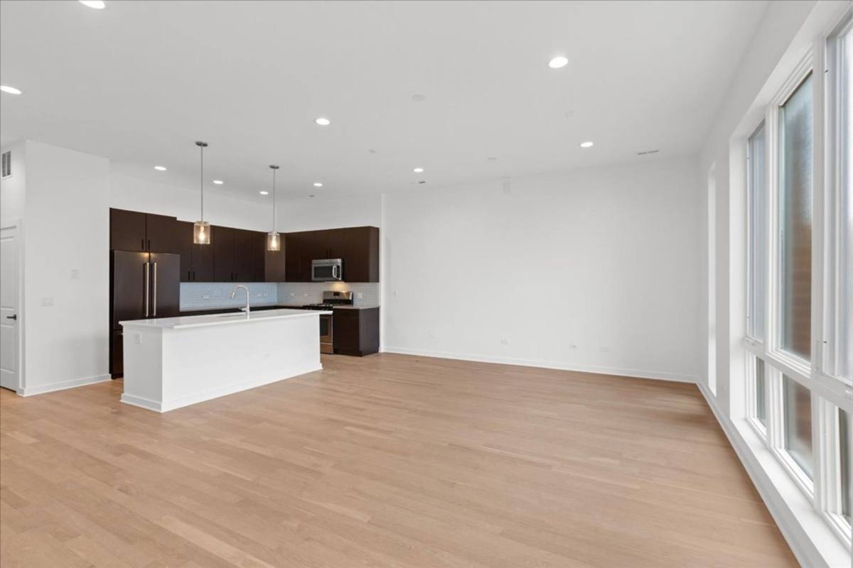 Apartment for rent at 1651 W Chicago Ave, Chicago, IL 60622