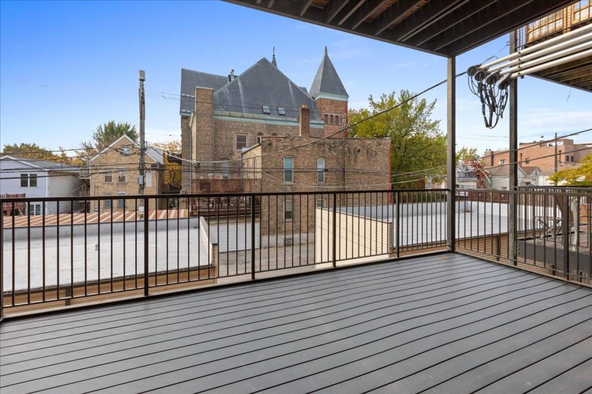 Apartment for rent at 1651 W Chicago Ave, Chicago, IL 60622