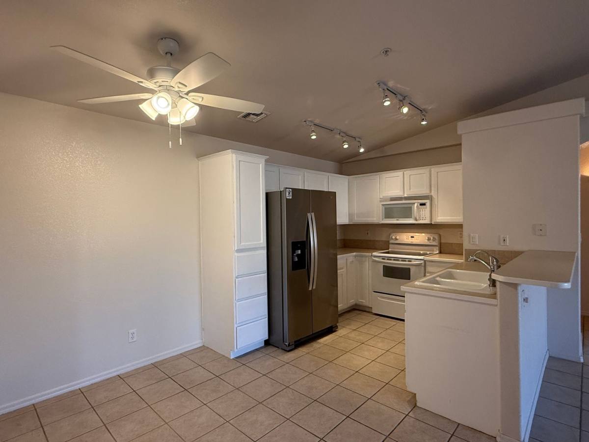 Condo for rent at 470 Acoma Blvd S #123B, Lake Havasu City, AZ 86406