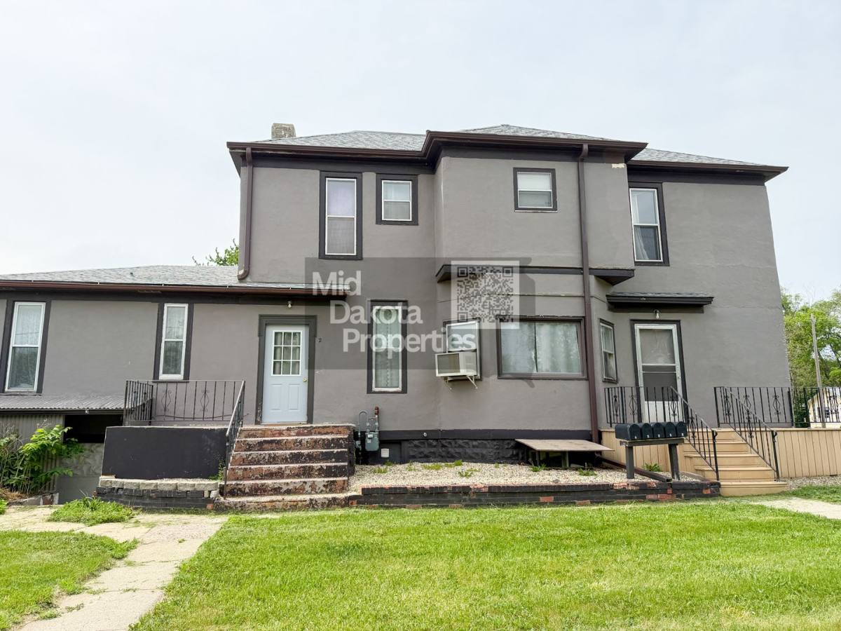 Apartment for rent at 221 E 9th Ave, Mitchell, SD 57301