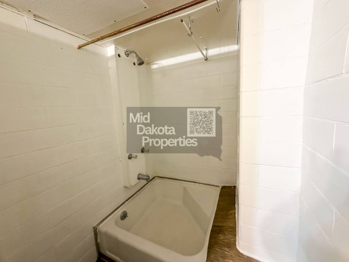 Apartment for rent at 221 E 9th Ave, Mitchell, SD 57301