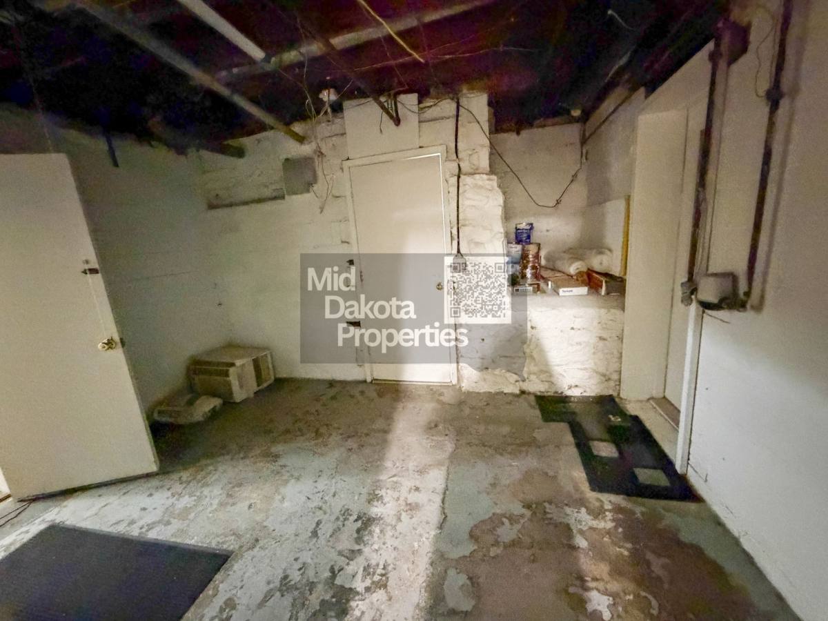 Apartment for rent at 221 E 9th Ave, Mitchell, SD 57301