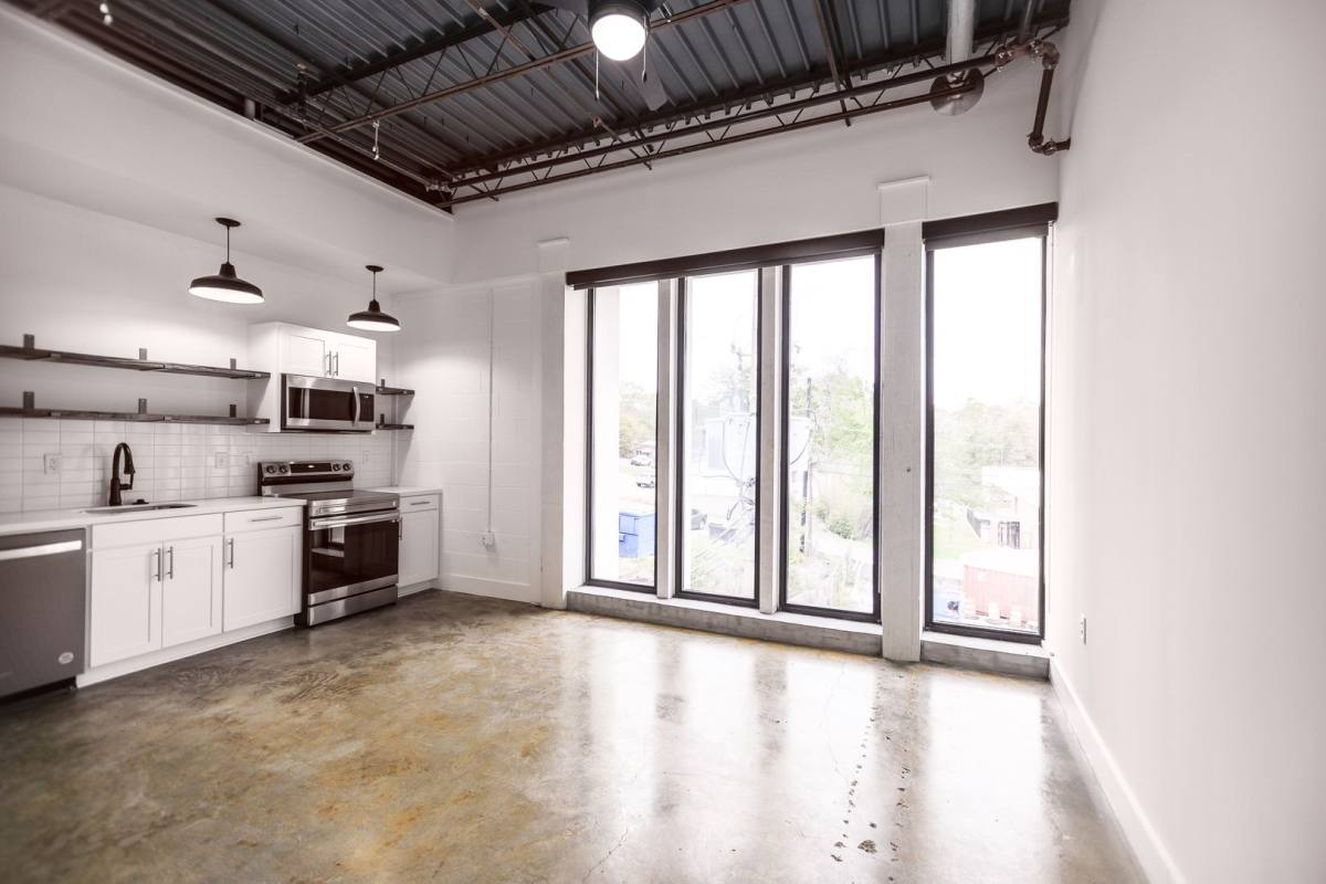 Apartment for rent at 106 W Government St, Brandon, MS 39042