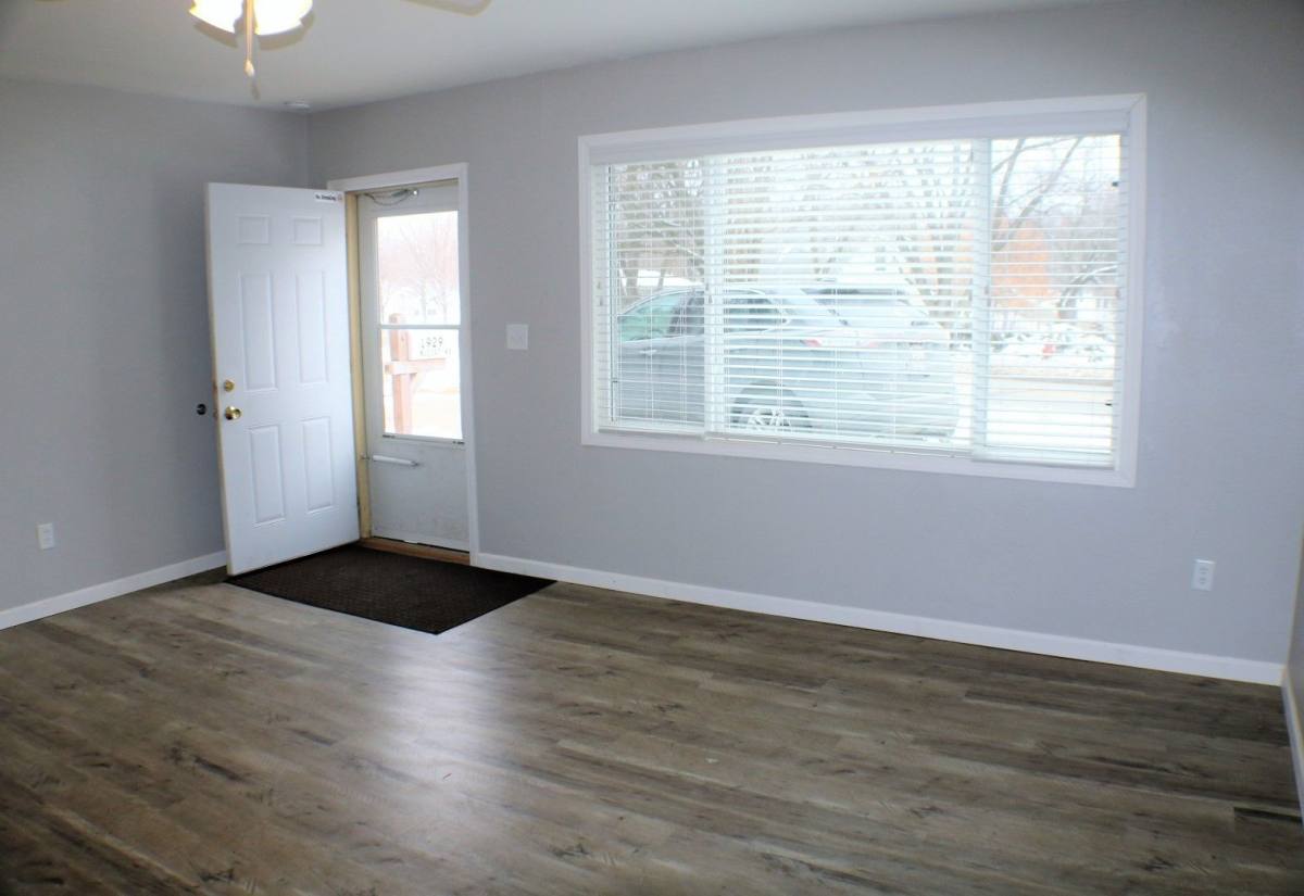 Apartment for rent at 1929 Muscatine Ave, Iowa City, IA 52240