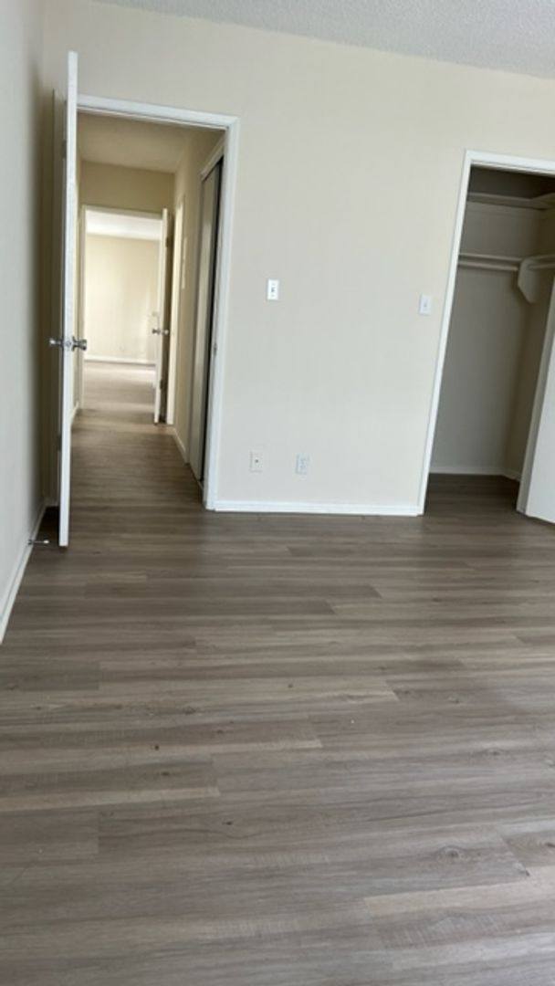 Apartment for rent at 11830 Darlington Ave, Los Angeles, CA 90049