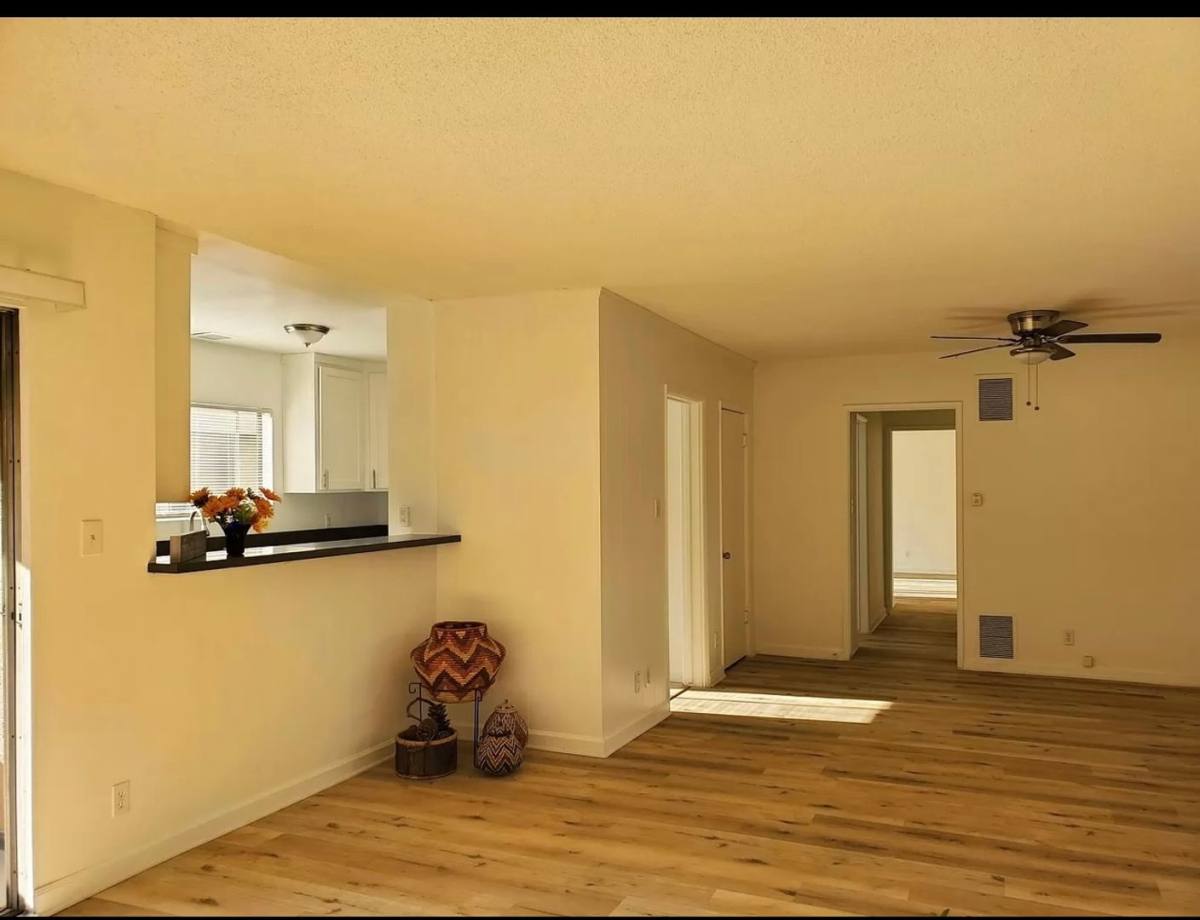 Apartment for rent at 11830 Darlington Ave, Los Angeles, CA 90049