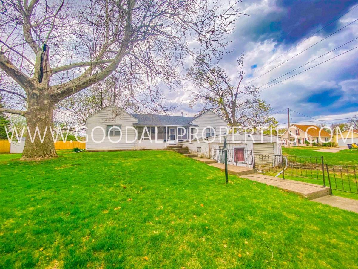 House for rent at 202 S 11th St, Adel, IA 50003