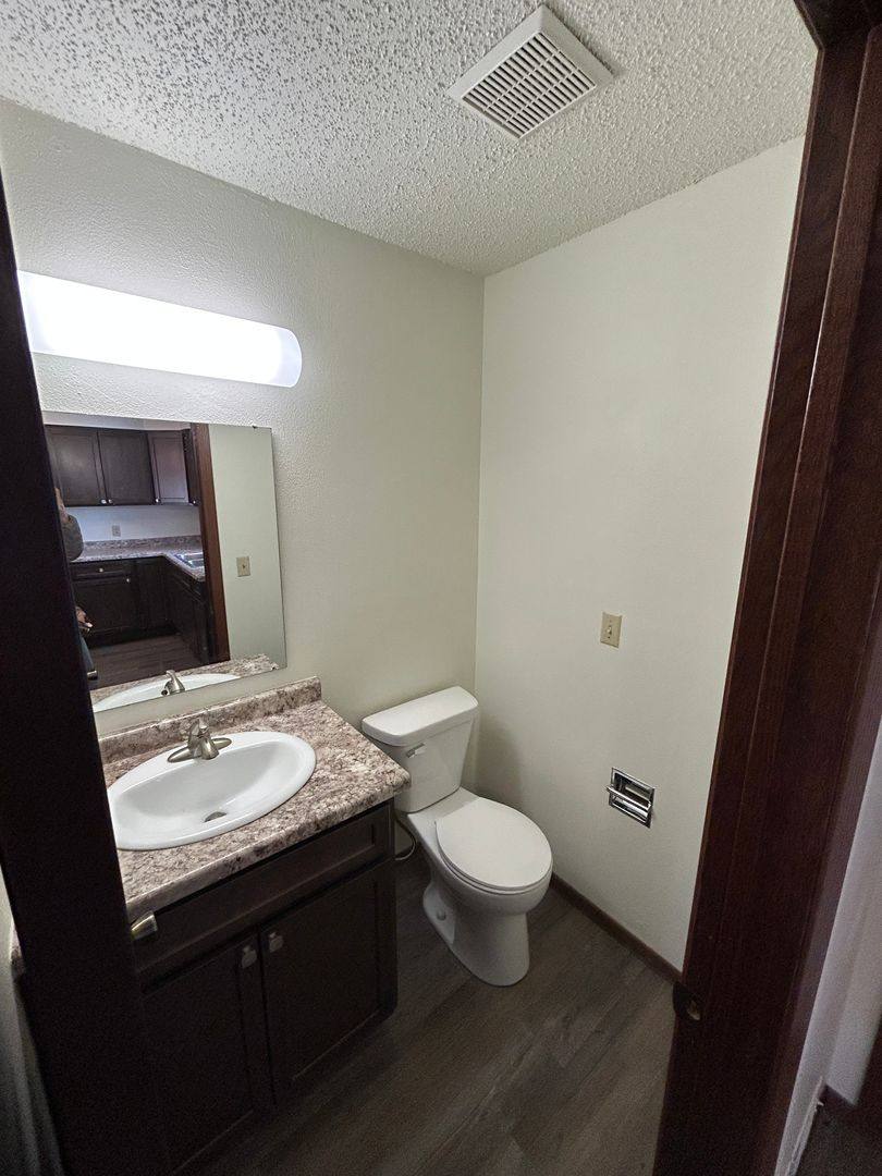 Townhouse for rent at 359 9th Ave E, Dickinson, ND 58601