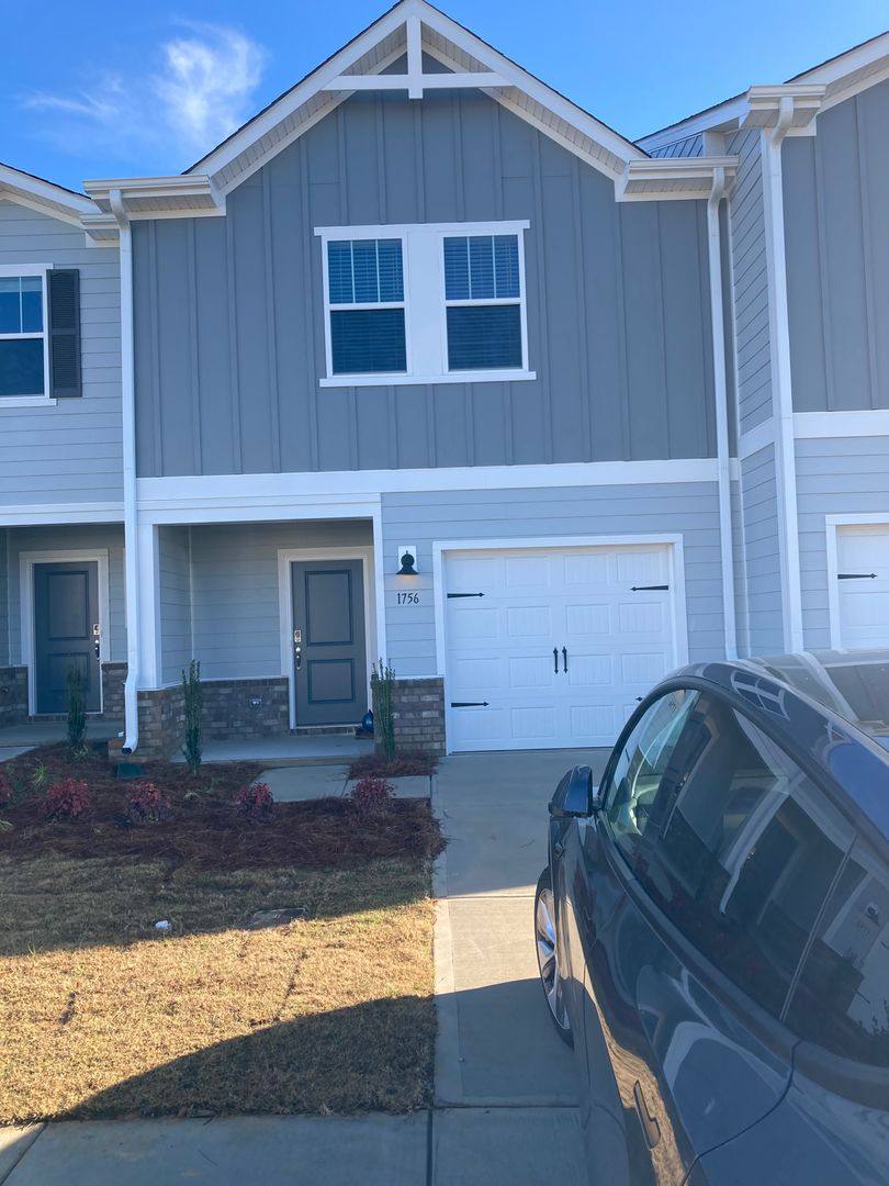 Apartment for rent at 1756 Braemar Village Dr, Monroe, NC 28110