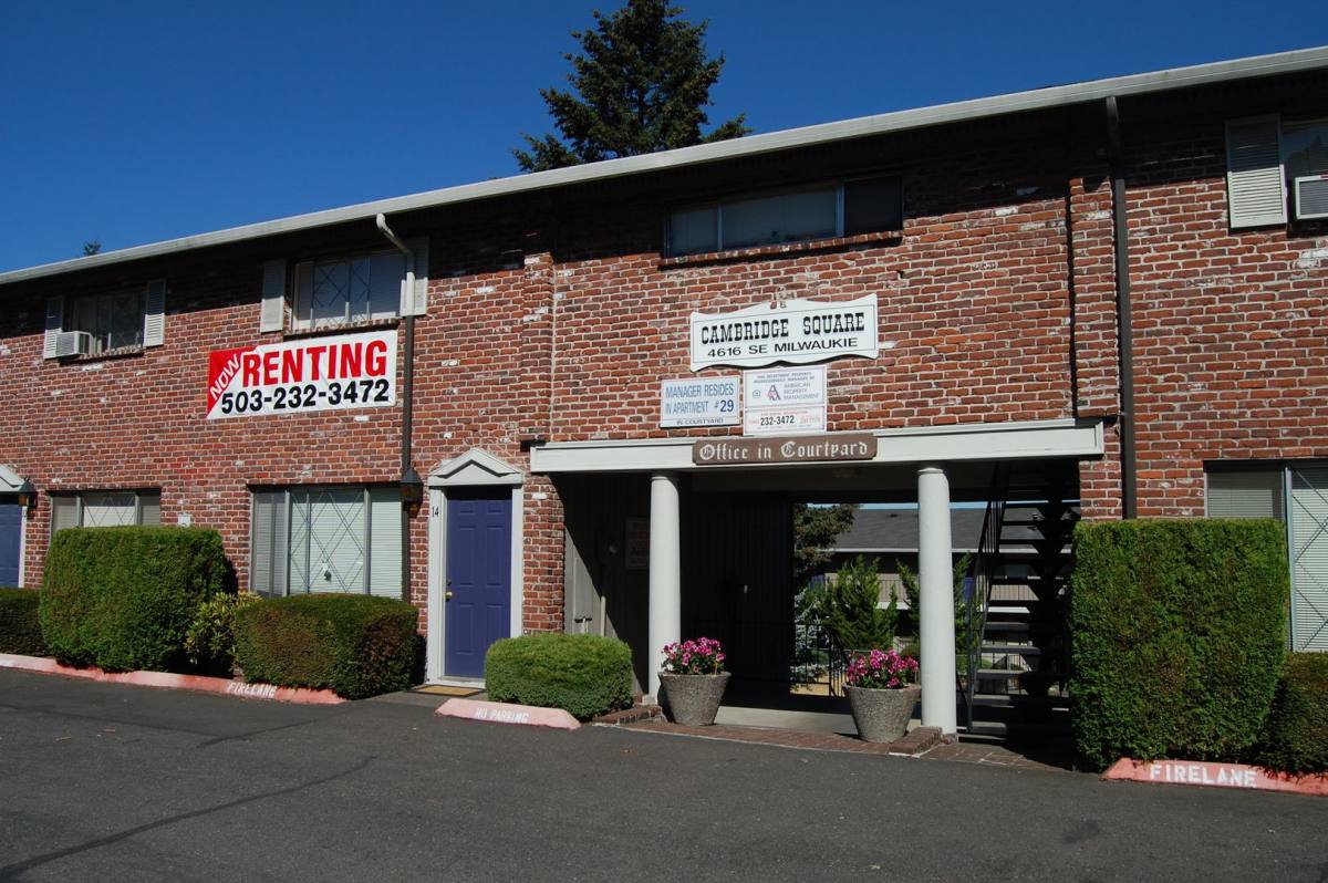 Apartment for rent at 4616 SE Milwaukie, Portland, OR 97202