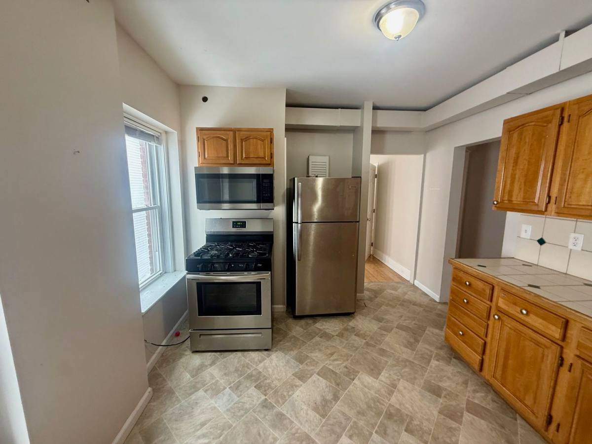 Apartment for rent at 23 Millbury St, Worcester, MA 01610