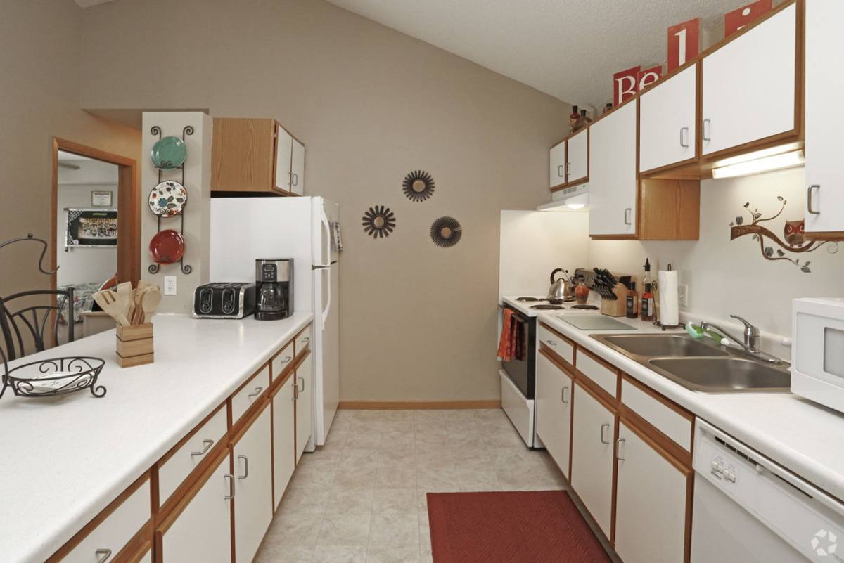 Apartment for rent at 705 Century Ave SW, Hutchinson, MN 55350