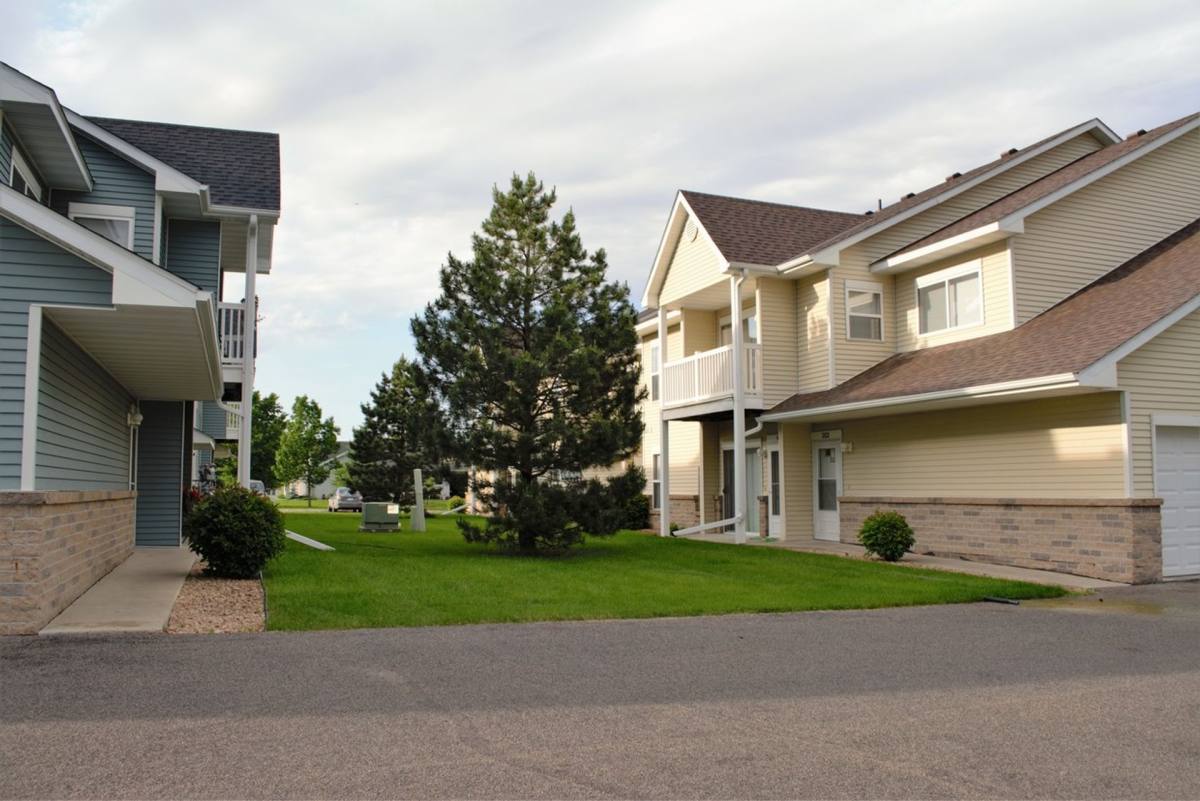 Apartment for rent at 705 Century Ave SW, Hutchinson, MN 55350