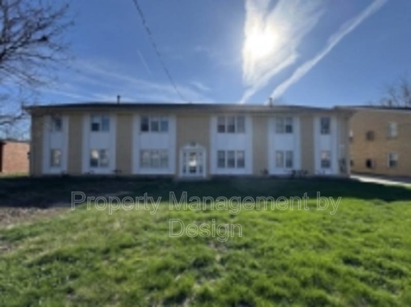 Apartment for rent at 1039 5th St #7, West Des Moines, IA 50265