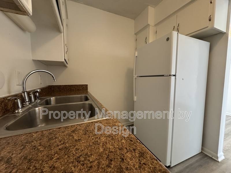 Apartment for rent at 1039 5th St #7, West Des Moines, IA 50265